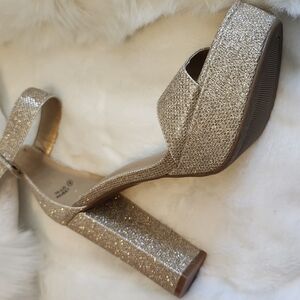 Dream Pairs Gold Glitter Block Heel Sandals